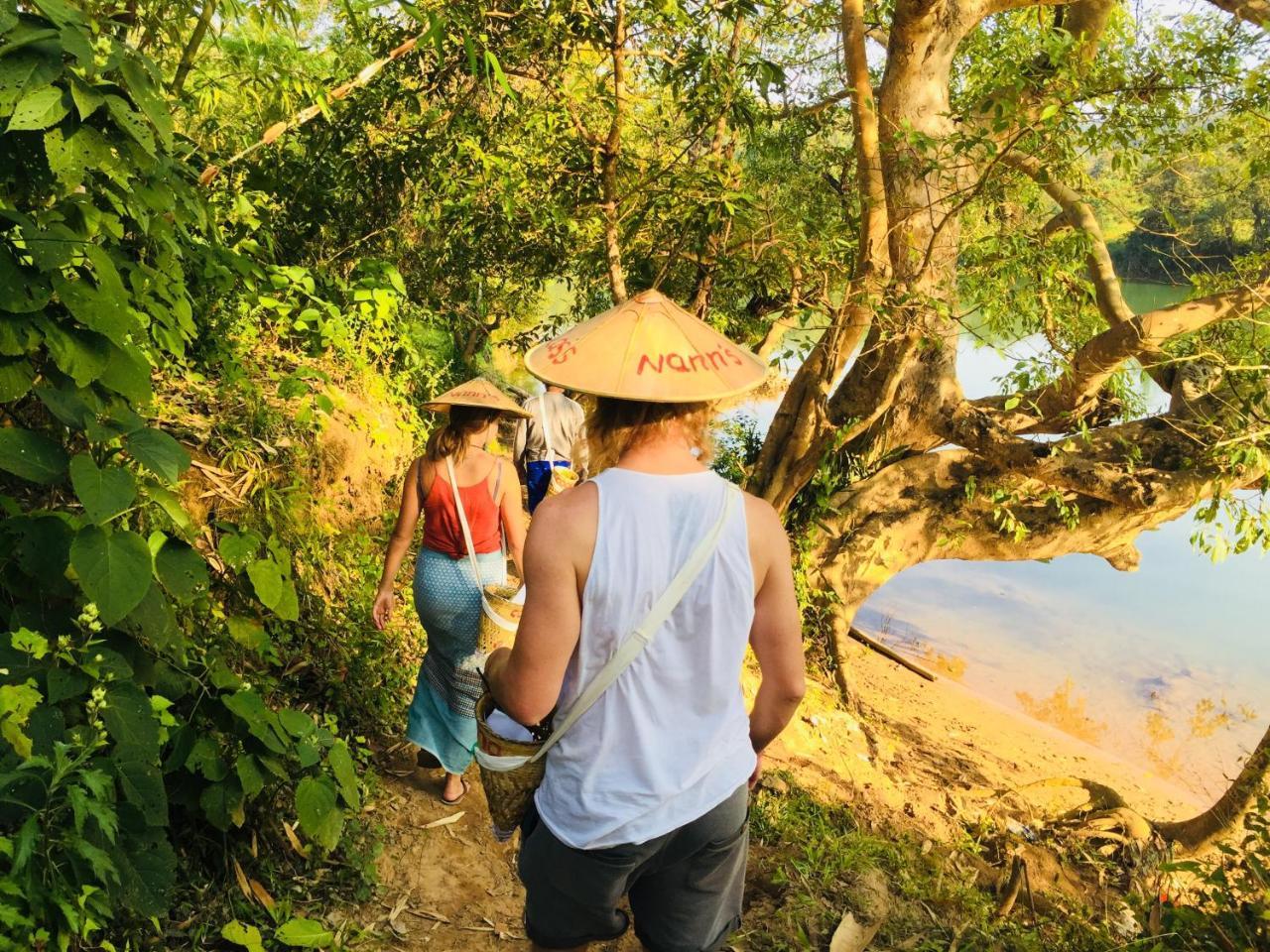 Mr Charles River View Lodge Hsipaw Exterior foto