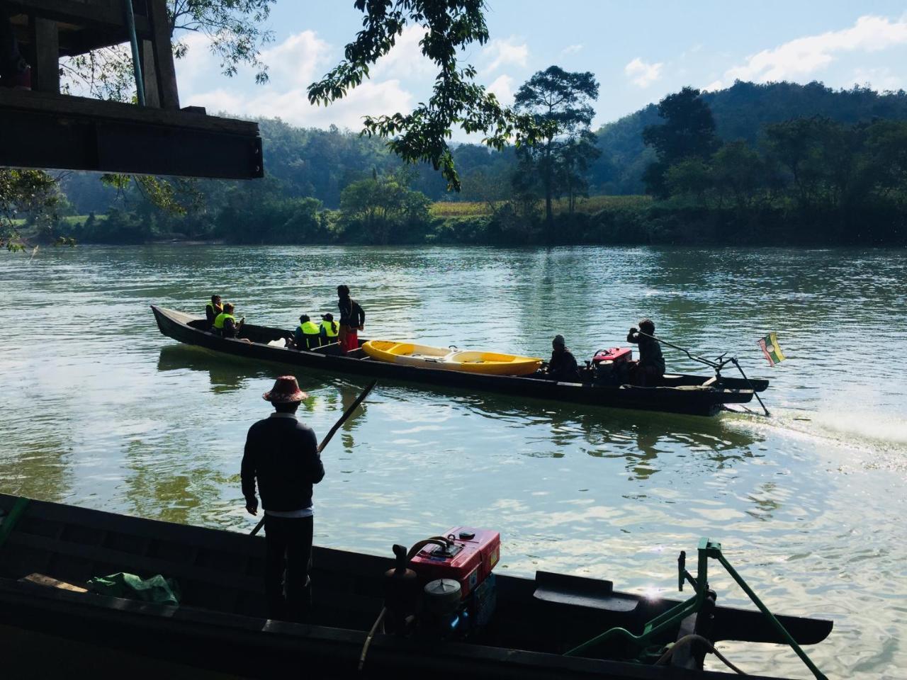 Mr Charles River View Lodge Hsipaw Exterior foto